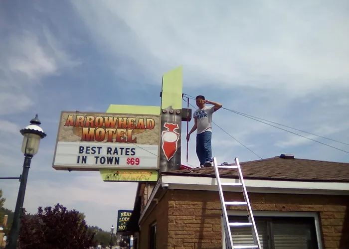 Arrowhead Motel 2*